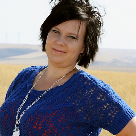 Meet your Posher, Kimberly - Picture 1 of 1